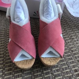 New sandals with box (8.5M)